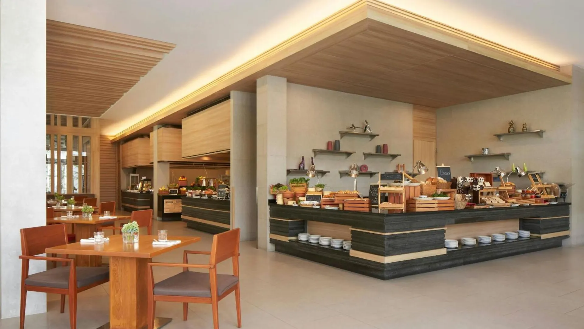 ***** Hotel Le Meridien Phuket Mai Khao Beach Resort Thailand