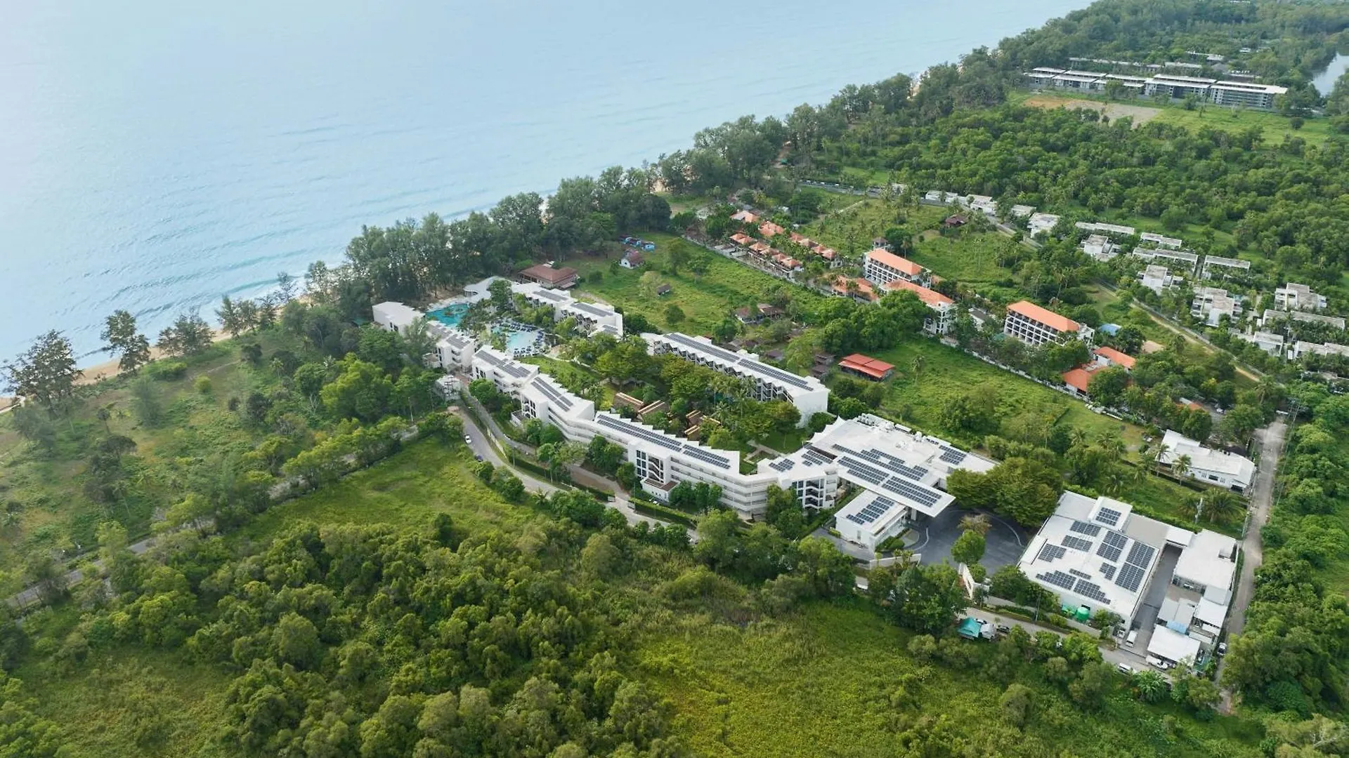 Le Meridien Phuket Mai Khao Beach Resort 5*,  Thailand