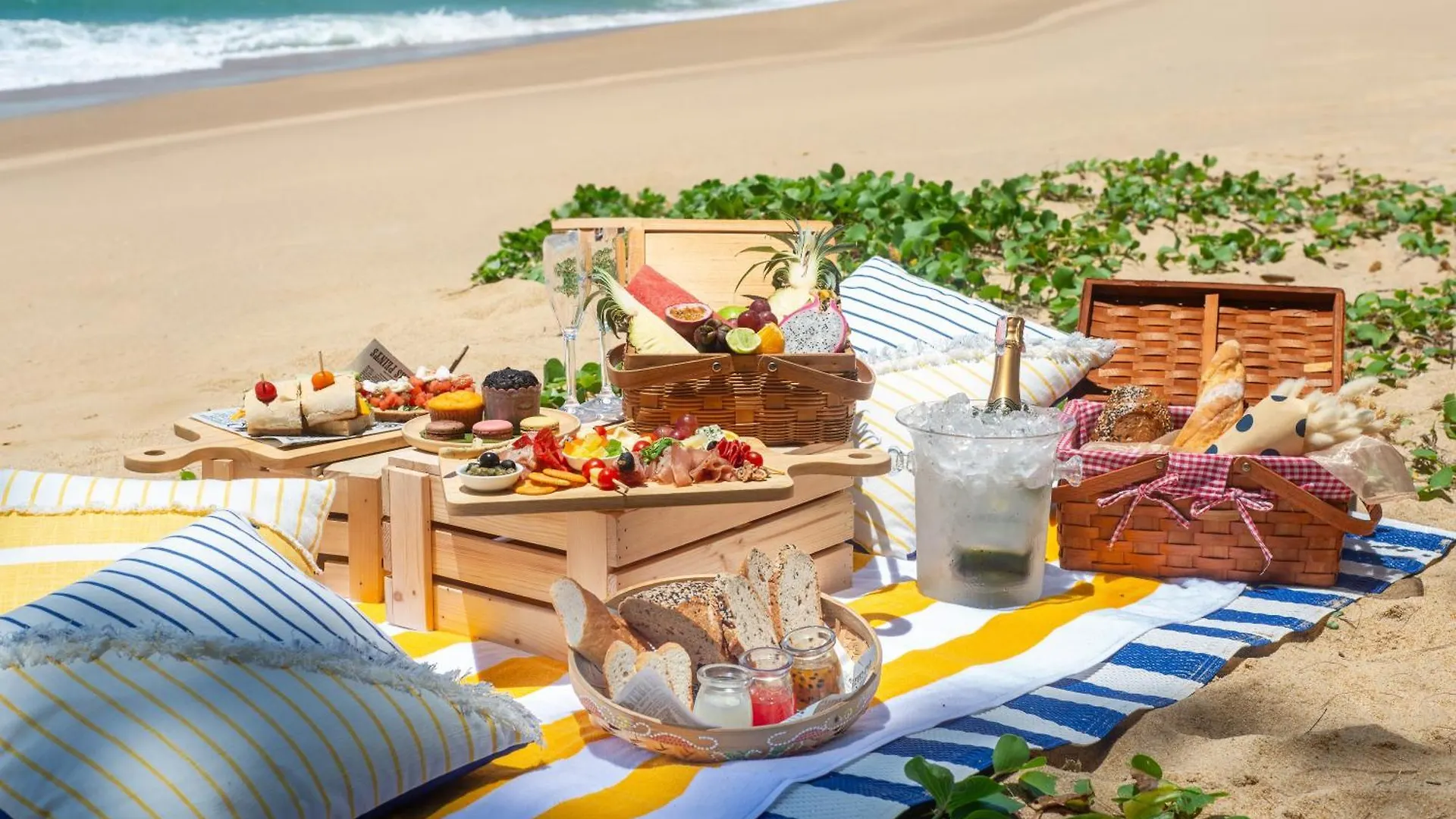 ***** Hotel Le Meridien Phuket Mai Khao Beach Resort Thailand