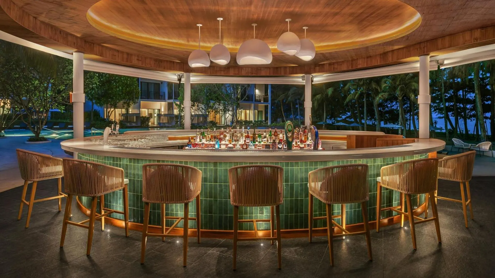 Le Meridien Phuket Mai Khao Beach Resort Thailand