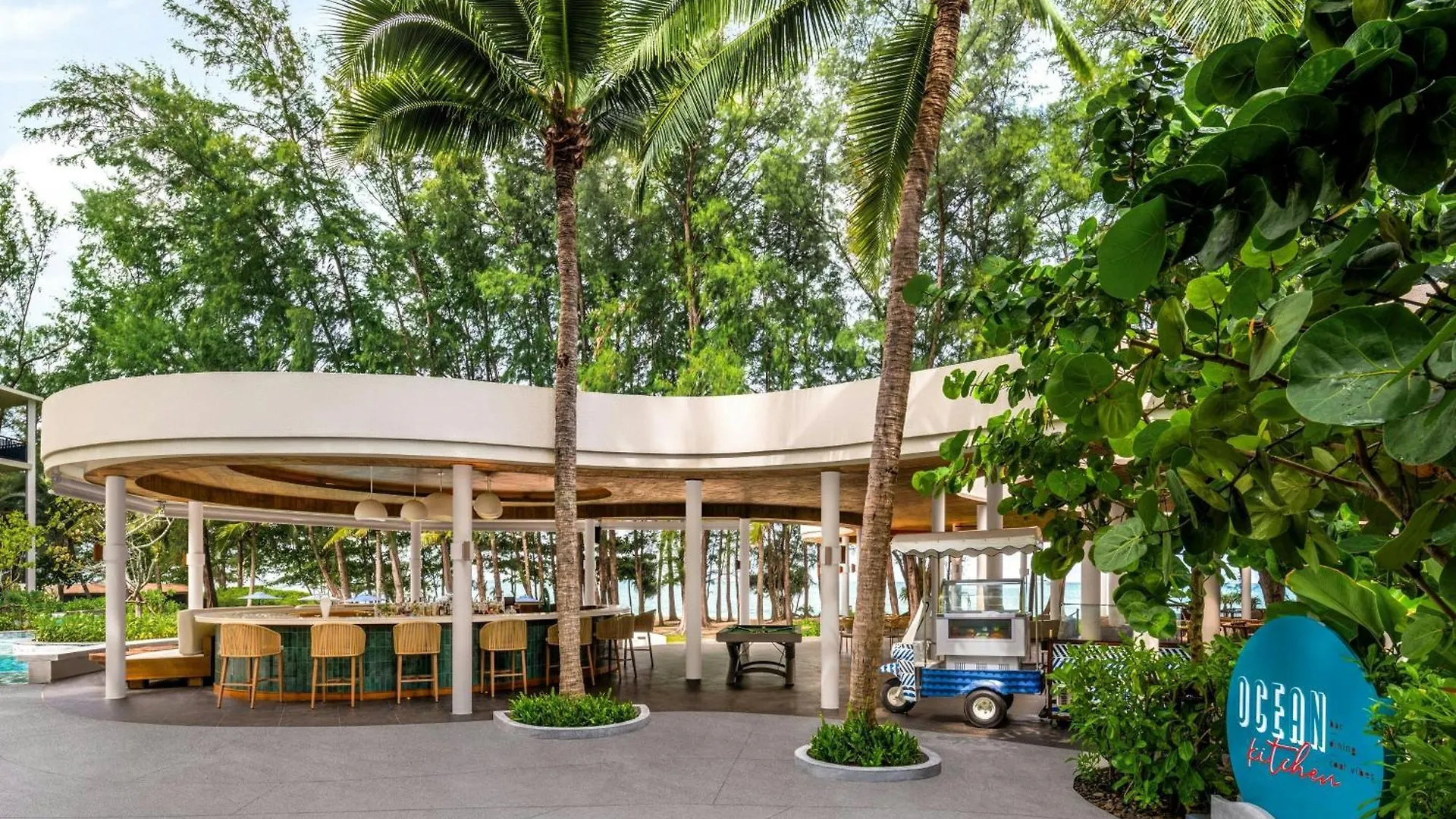 ***** Hotel Le Meridien Phuket Mai Khao Beach Resort Thailand