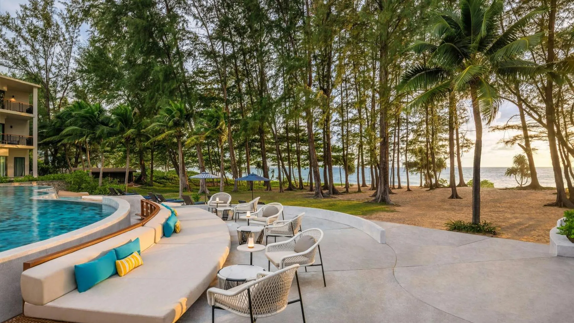 Hotel Le Meridien Phuket Mai Khao Beach Resort