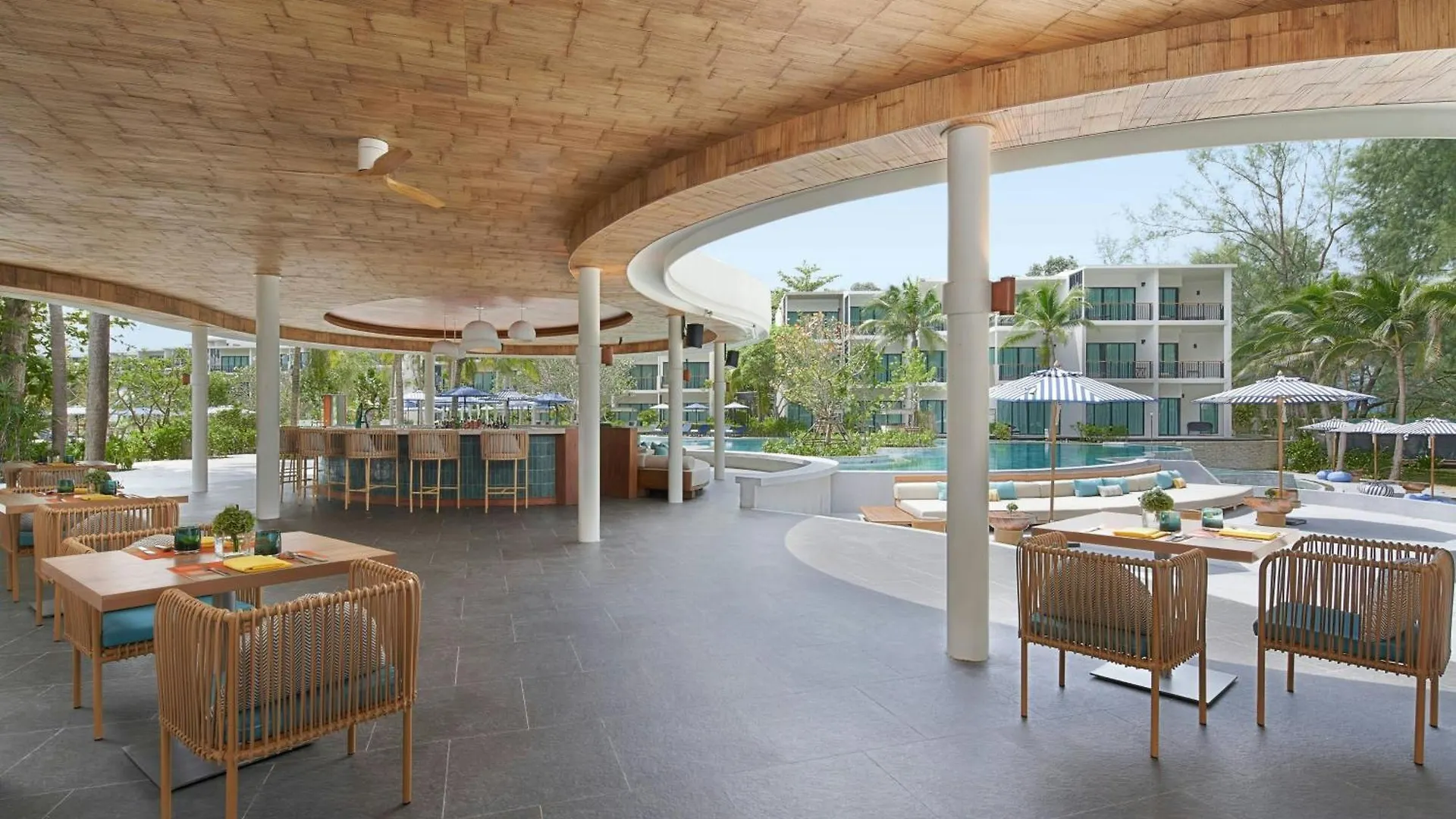 ***** Hotel Le Meridien Phuket Mai Khao Beach Resort Thailand