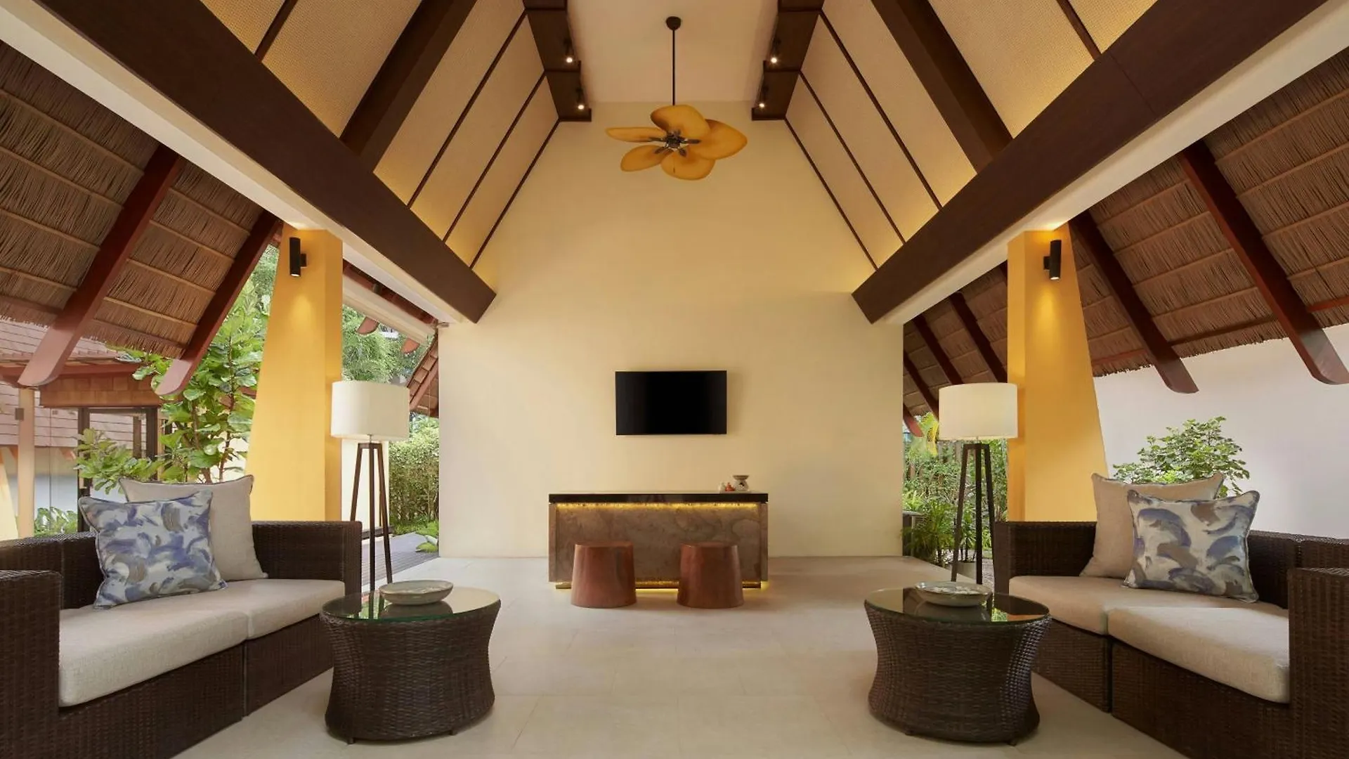 Hotel Le Meridien Phuket Mai Khao Beach Resort