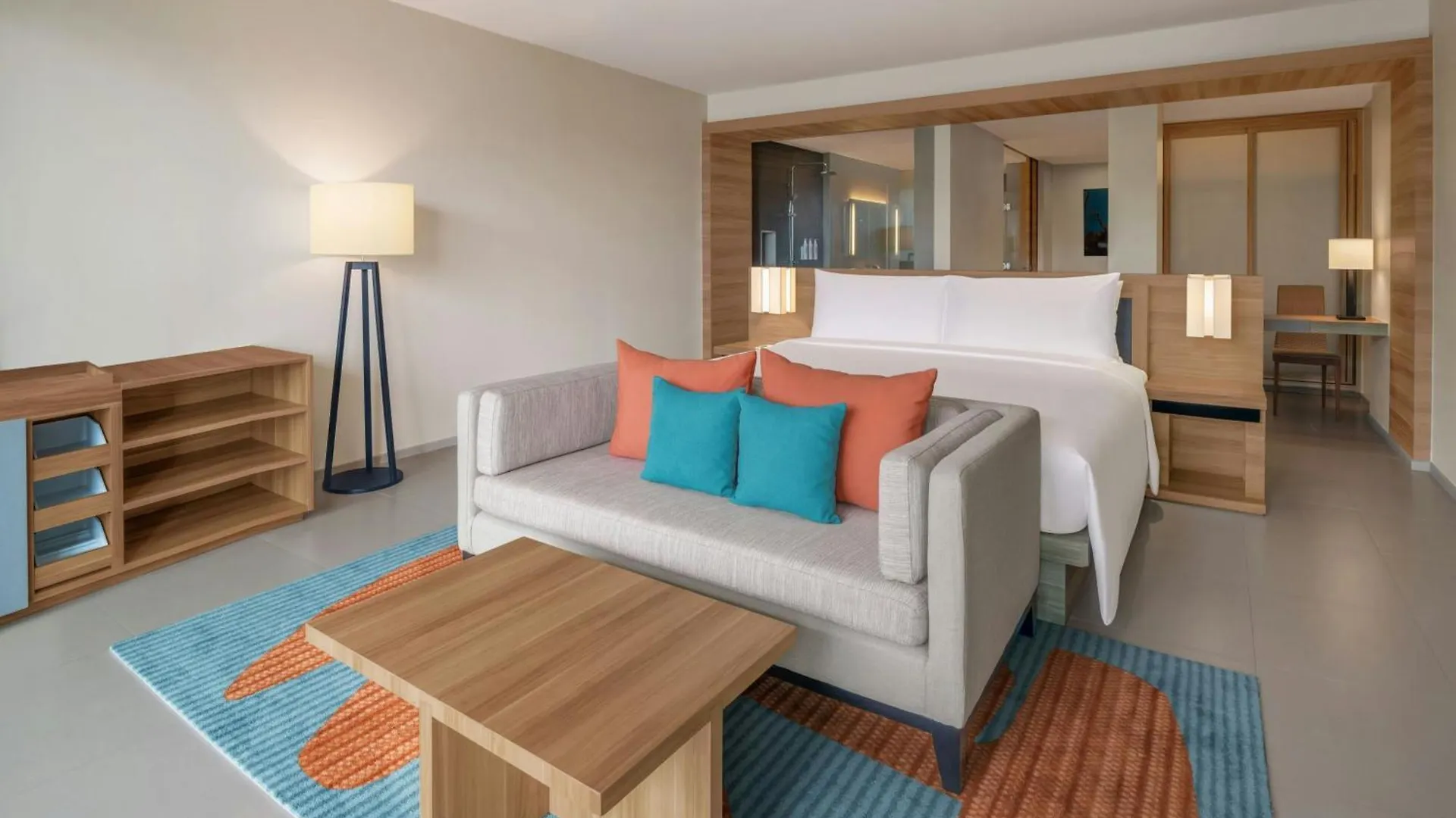 Le Meridien Phuket Mai Khao Beach Resort Hotel