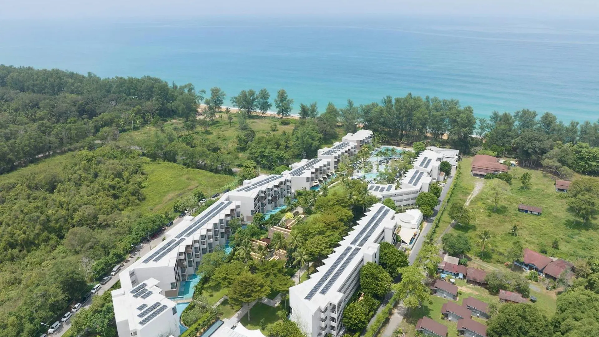 Le Meridien Phuket Mai Khao Beach Resort Thailand